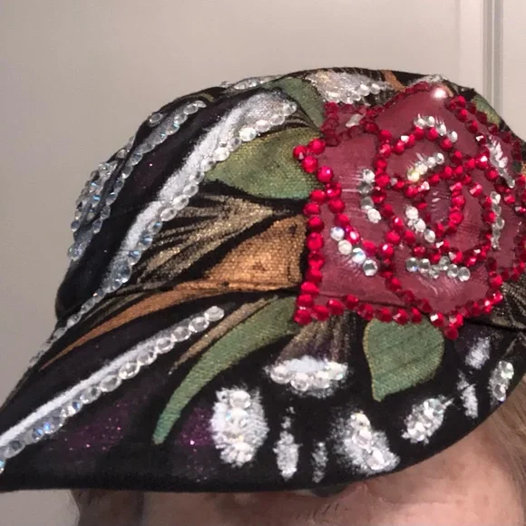 Trucker hat embellished with metallic paint, crystals, and beads - adjustable - Picture 15 of 15